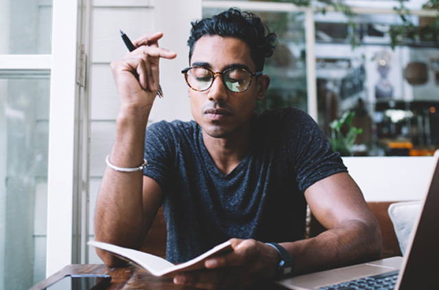 Green Roads blog - use a journal to train  your brain