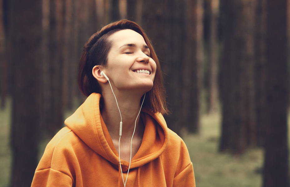 Green Roads blog stress reducing nature walk activities